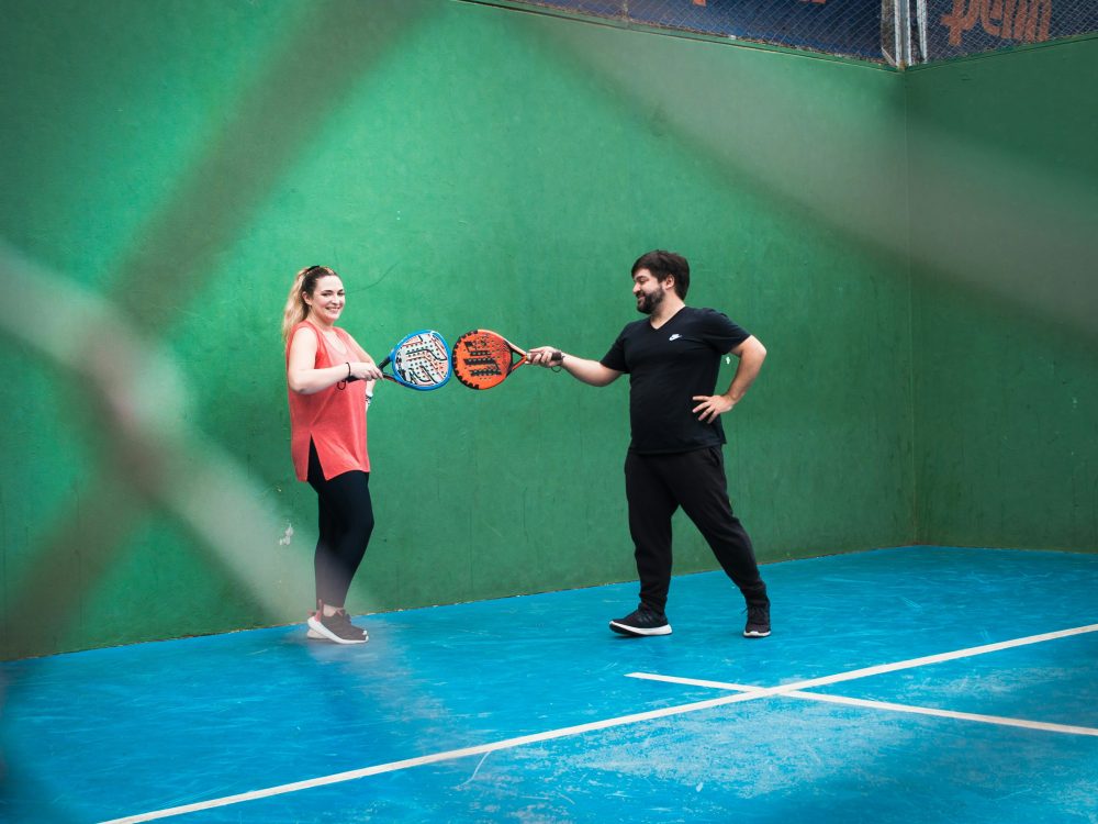 Padel: hype of blijvertje? (En waarom je het gewoon moet proberen)