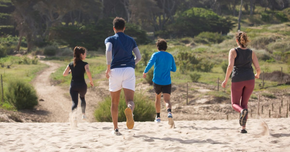 Zo pak je het sporten weer op na de zomervakantie – tips, motivatie en sportideeën